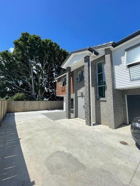 28E Franklyne Road, Otara, Auckland - Carousel 1