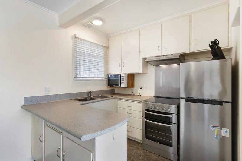 2/219 Onewa Road, Birkenhead, Auckland - Carousel 2