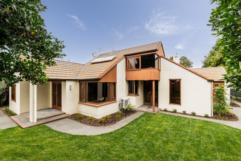 8 Donegal Crescent, Tamatea, Napier - Carousel 1