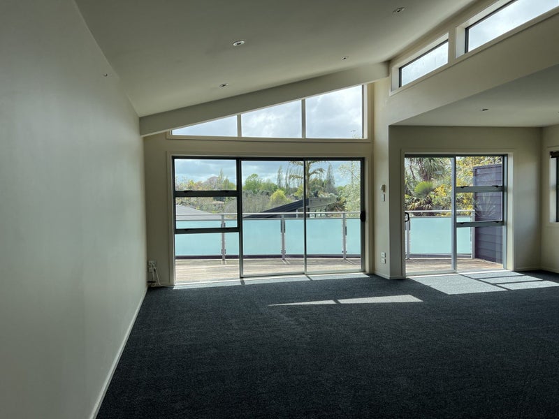 1231F Victoria Street, Whitiora, Hamilton - Carousel 7