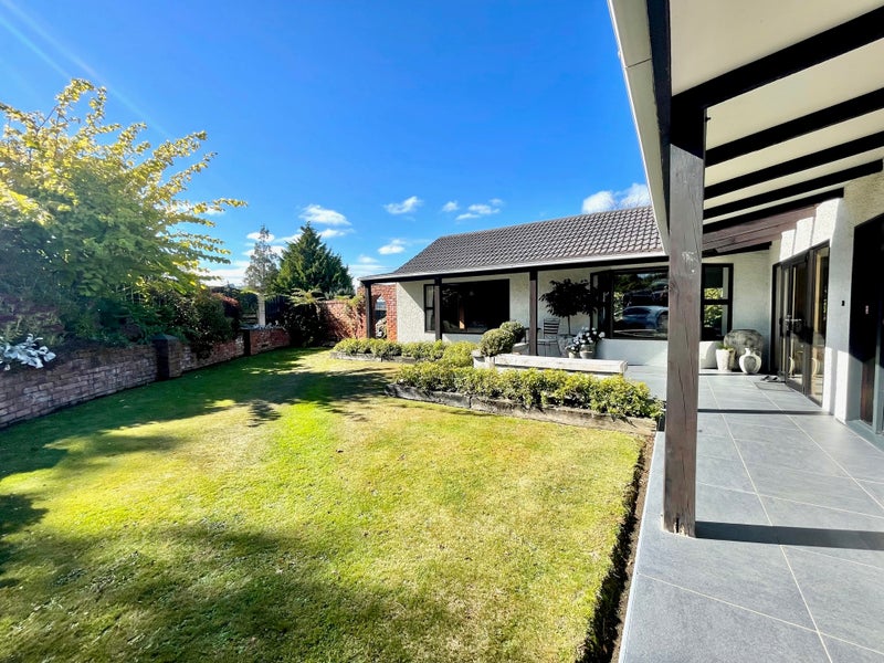 11 Hogan Place, Fairfield, Dunedin - Carousel 2
