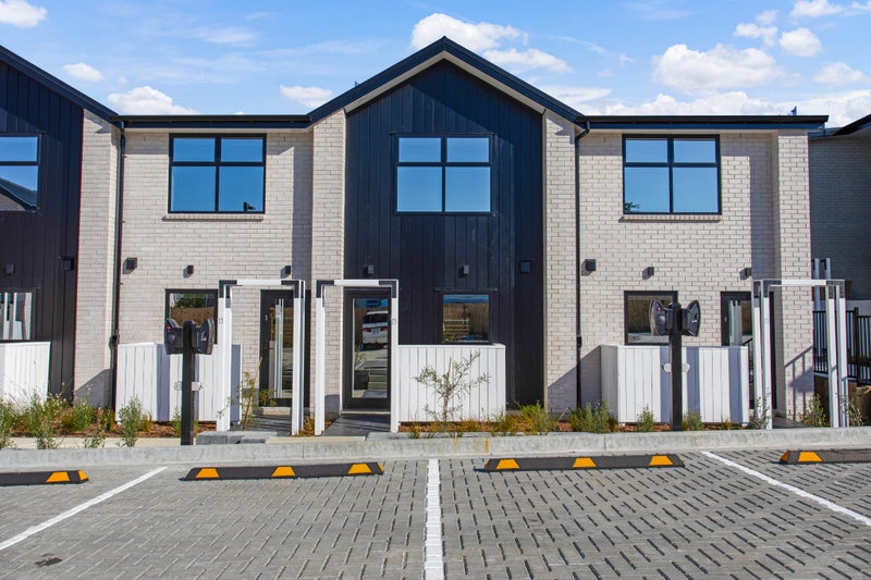 4/23 Awaroa Road, Sunnyvale, Auckland - Carousel 1