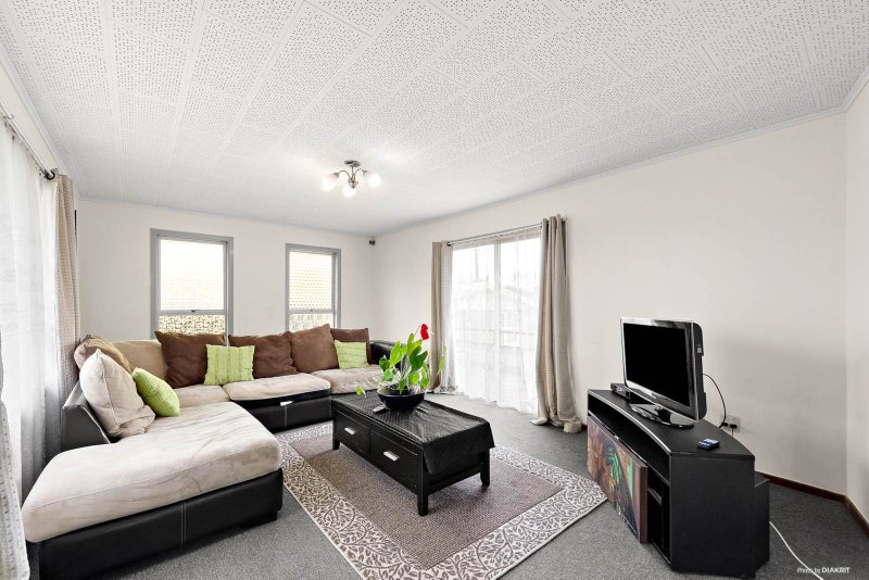 125 Tidal Road, Mangere, Auckland - Carousel 2