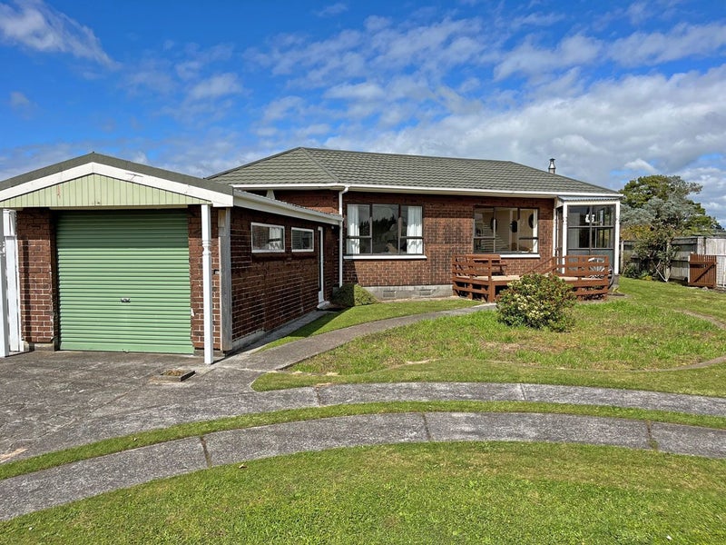 127 Pembroke Road, Pembroke - Carousel 1