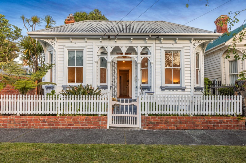 2 Cromwell Street, Mount Eden, Auckland - Carousel 1
