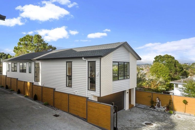 7B Woodhouse Place, West Harbour, Auckland - Carousel 1