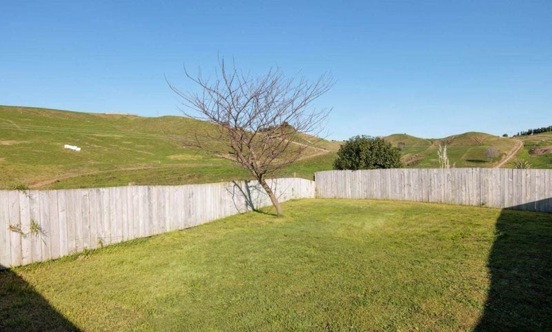 186 Ballintoy Park Drive, Welcome Bay, Tauranga - Carousel 9