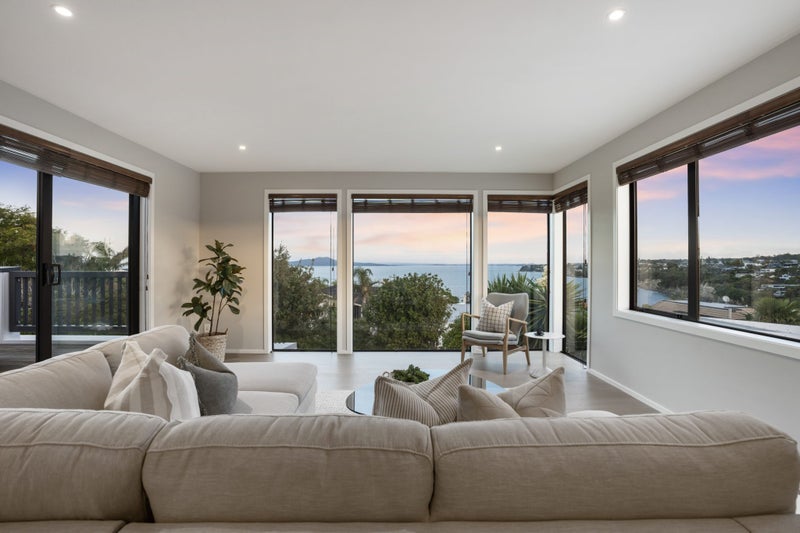 3A Vaughan Crescent, Murrays Bay, Auckland - Carousel 2