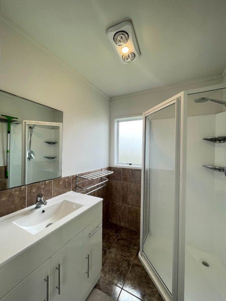 25 Belinda Avenue, Flat Bush, Auckland - Carousel 9