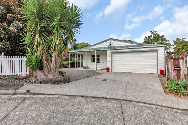 10 Howards Way, Kamo, Whangarei - Carousel 1