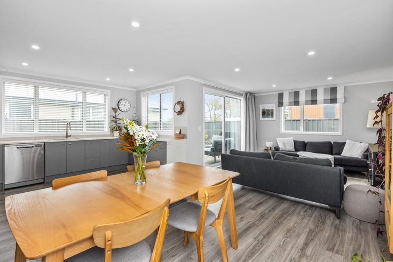 17 West Place, Greenmeadows, Napier - Carousel 2