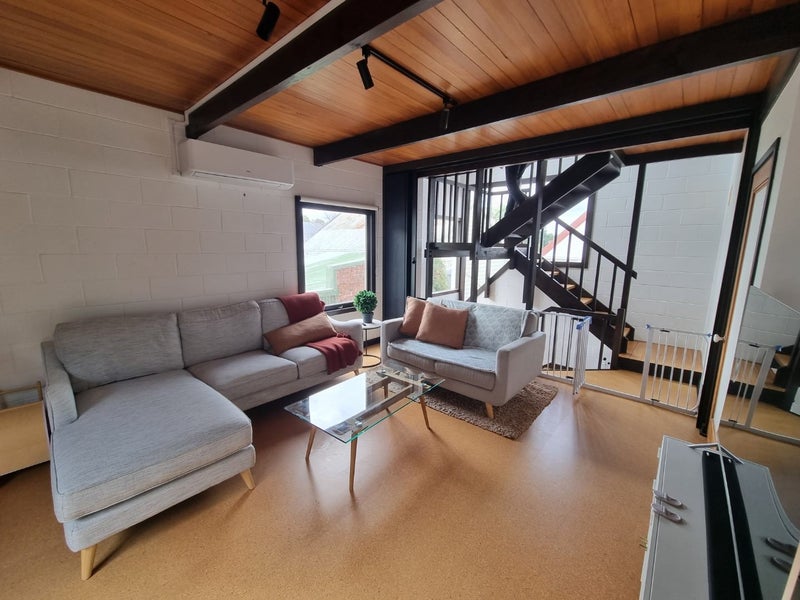 9A Pitarua Street, Thorndon, Wellington - Carousel 2