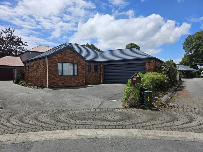 54 Parade Court, Addington, Christchurch - Carousel 1