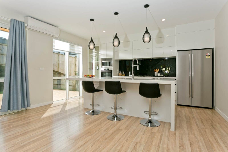 7 Colliston Rise, Pinehill, Auckland - Carousel 15