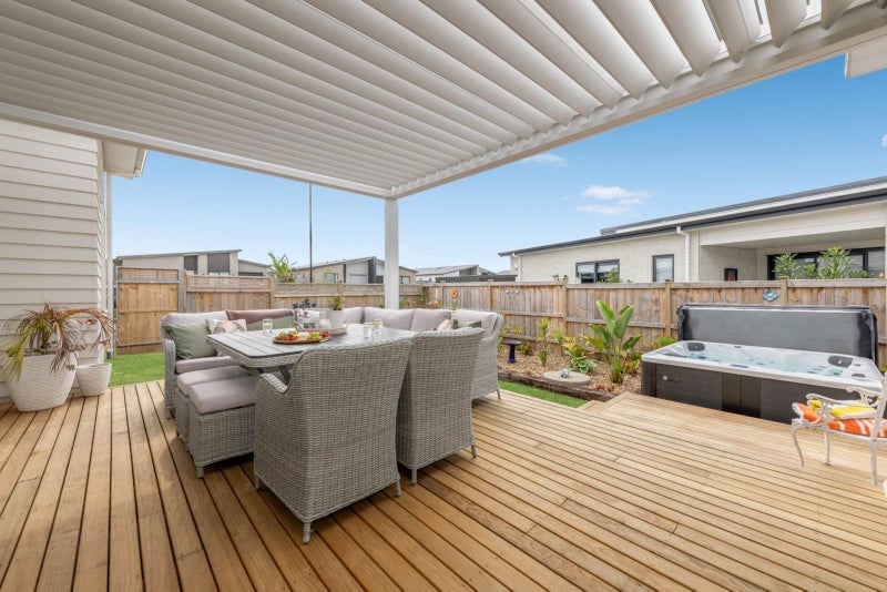 19 Cadwil Drive, Beachlands, Auckland - Carousel 1