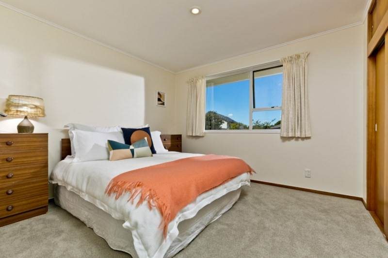 1/84 Weatherly Road, Torbay, Auckland - Carousel 2