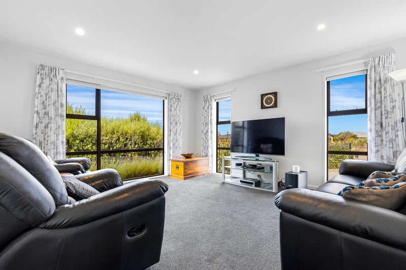21 Tangy Loch Lane, Broomfield, Christchurch - Carousel 2