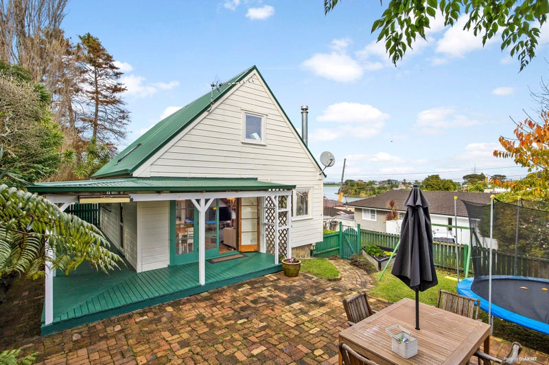 47 Frederick Street, Hillsborough, Auckland - Carousel 1