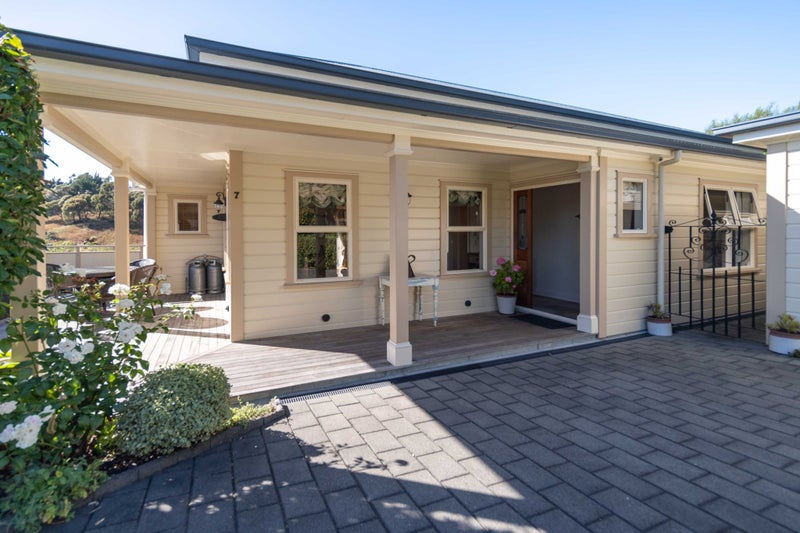 7 Banff Way, Toi Toi, Nelson - Carousel 1