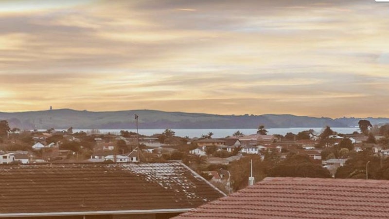 63 Highland Park Drive, Botany Downs, Auckland - Carousel 1