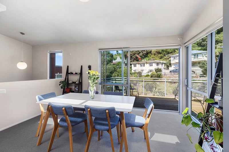 1/2 Onslow Road, Khandallah, Wellington - Carousel 2