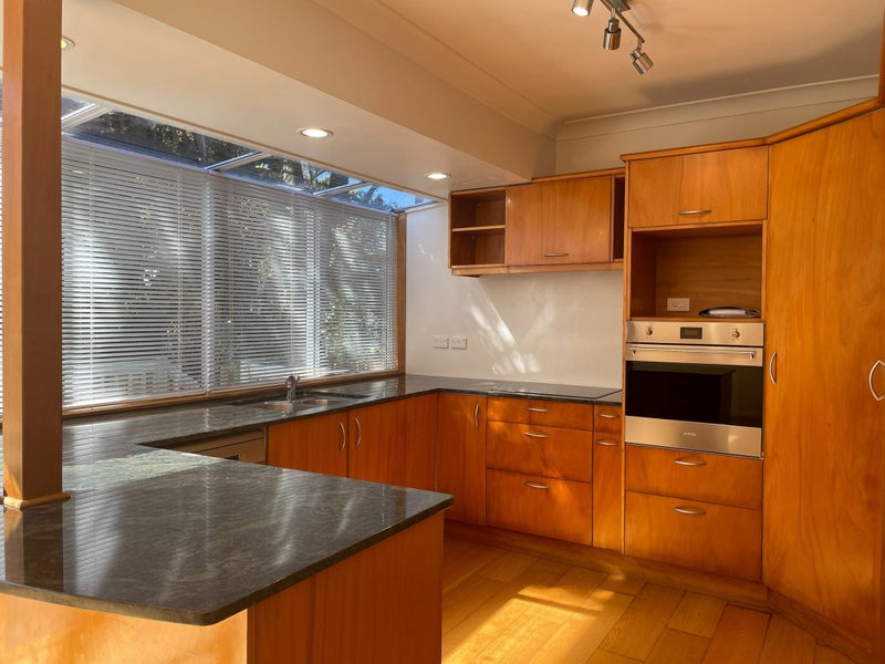 1/3 Seaton Road, Murrays Bay, Auckland - Carousel 2