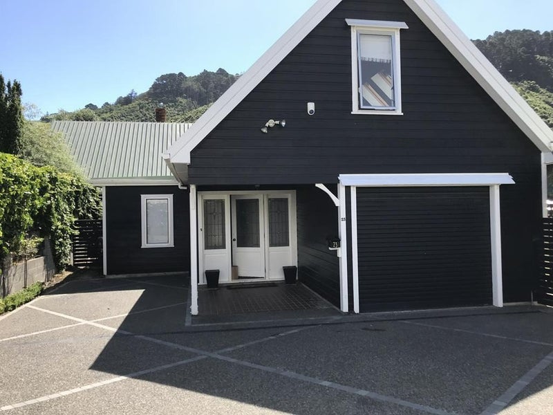 23 Selwyn Terrace, Thorndon, Wellington - Carousel 1