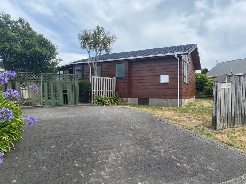 47 Guadeloupe Crescent, Grenada Village, Wellington - Carousel 1