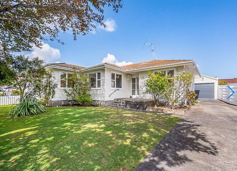 11 Percy Cameron Street, Avalon, Lower Hutt - Carousel 1
