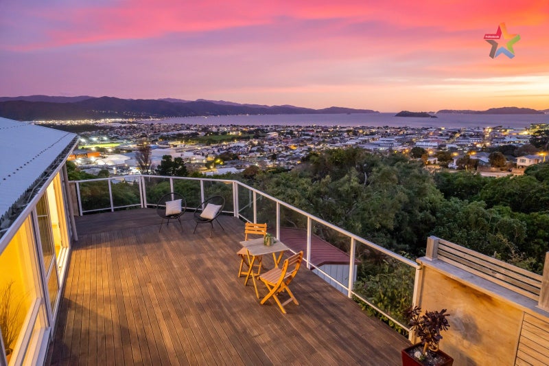 10 Walnut Way, Maungaraki, Lower Hutt - Carousel 2