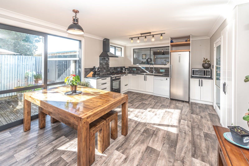 12 Kowhai Street, Castlecliff, Whanganui - Carousel 2