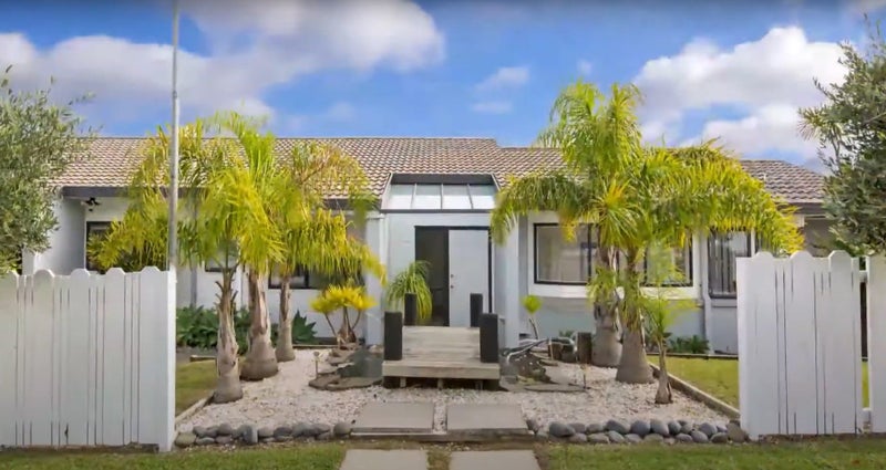 1 Chiania Place, Somerville, Manukau - Carousel 1