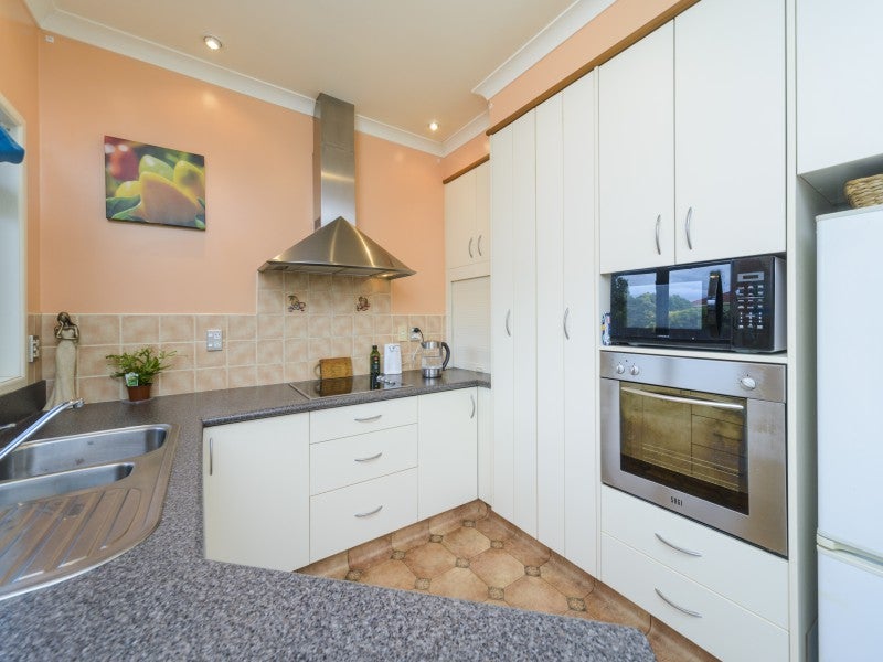 28 Vogel Street, Roslyn, Palmerston North - Carousel 2