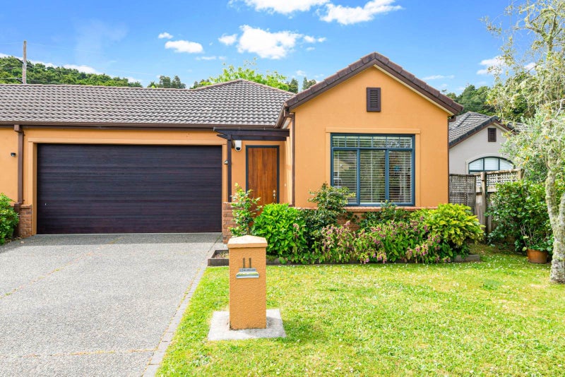 11 Pepperdine Place, Albany, Auckland - Carousel 2