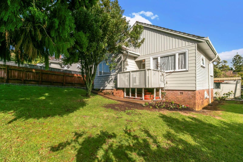 17 Carlton Street, Hillsborough, Auckland - Carousel 2