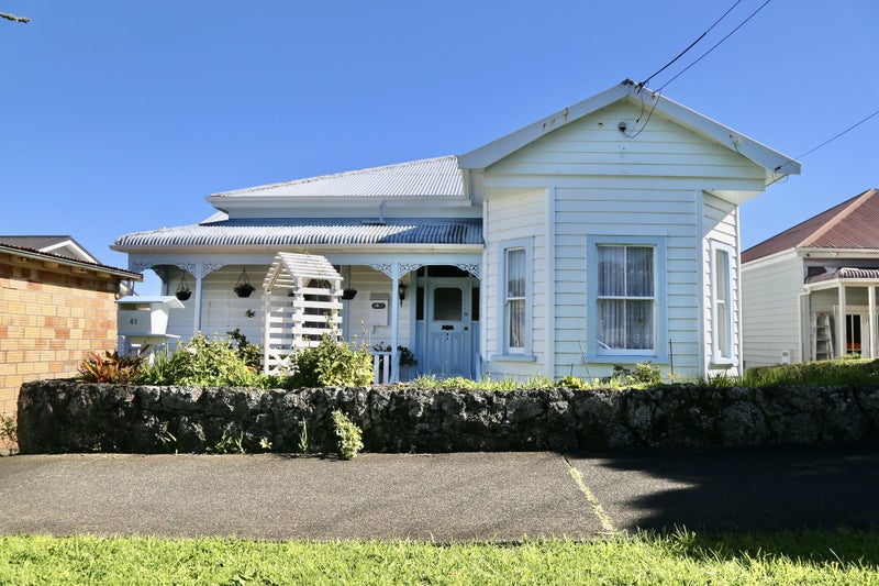 41 Roberton Road, Avondale, Auckland - Carousel 1