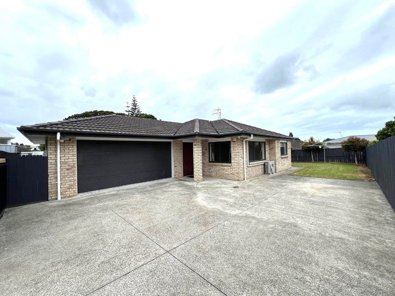 5A Lloyd Avenue, Papatoetoe, Auckland - Carousel 1