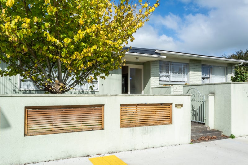 27 Huatoki Street, Vogeltown, New Plymouth - Carousel 1