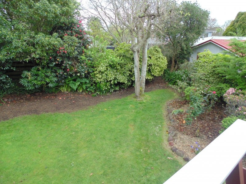 36 Wikiriwhi Crescent, Awapuni, Palmerston North - Carousel 15