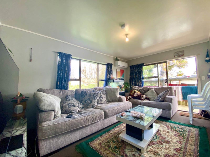 54 Hillside Road, Papatoetoe, Auckland - Carousel 1