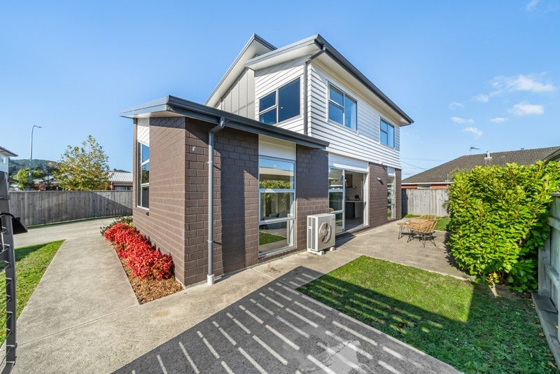 6 Yeats Grove, Trentham, Upper Hutt - Carousel 2
