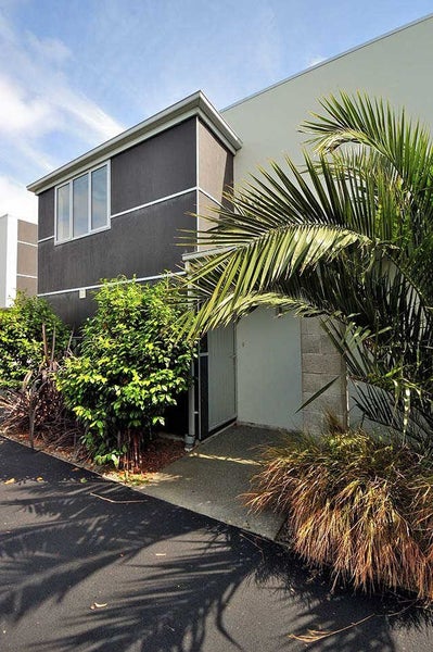 77 Bishop Street, St Albans, Christchurch - Carousel 2