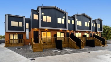 4/46 Jillian Drive, Ranui, Auckland - Carousel 1