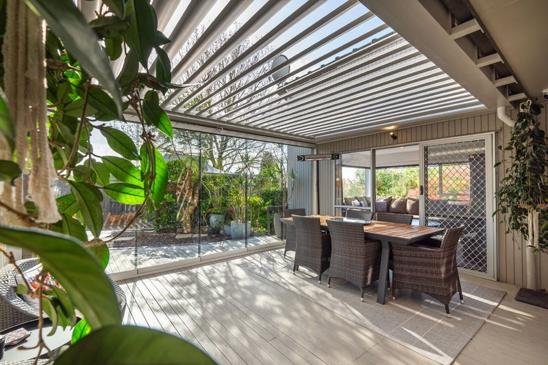 127 Oaktree Avenue, Browns Bay, Auckland - Carousel 1