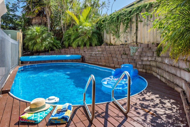 70 Whitford Road, Botany Downs, Auckland - Carousel 1