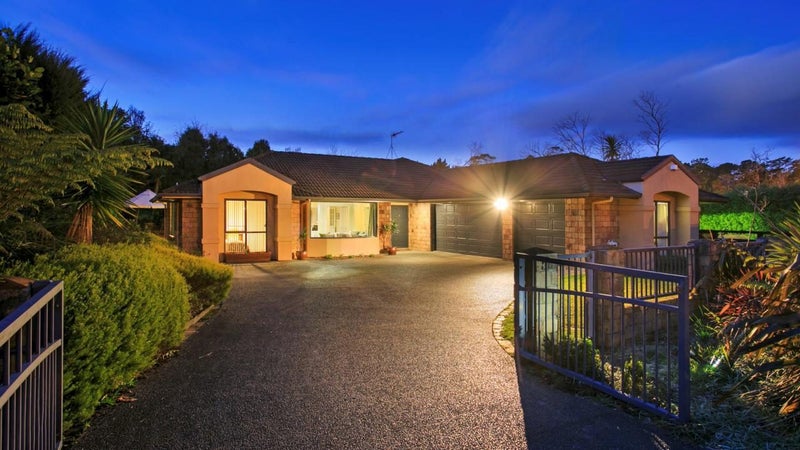 5B Olwyn Place, Greenhithe, Auckland - Carousel 1
