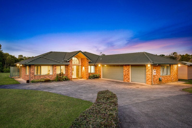 70A Shaw Road, Oratia, Auckland - Carousel 1