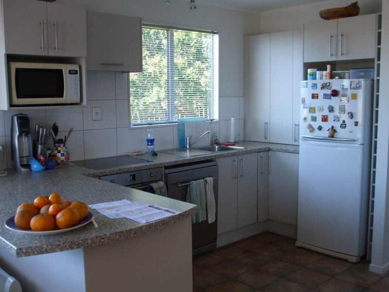 3 Tesla Place, Totara Vale, Auckland - Carousel 2