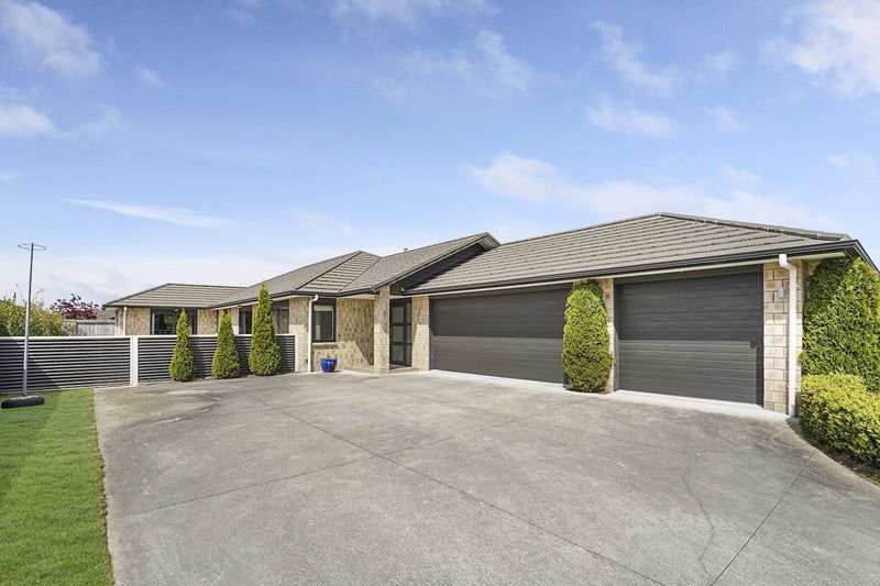 9 Wessex Place, Rototuna North, Hamilton - Carousel 2