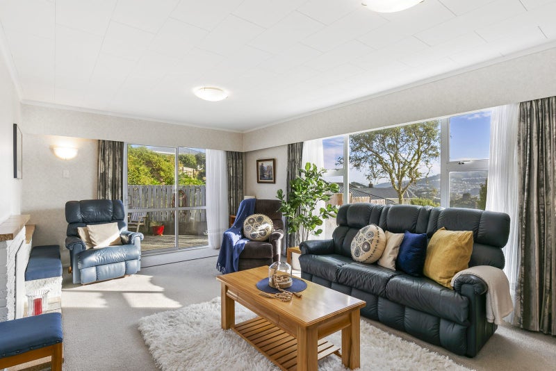 40 Turville Crescent, Newlands, Wellington - Carousel 2